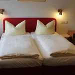 Pensión Butz 3*
